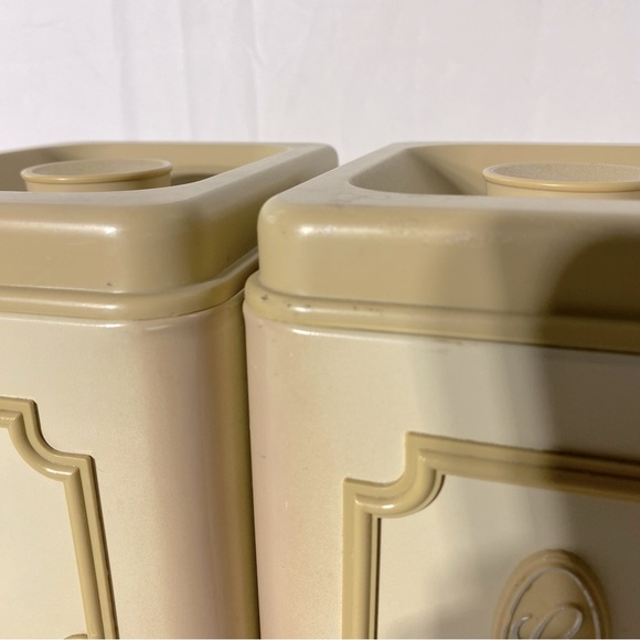 Vintage Ekco Beige Painted Metal Coffee Tea Canisters W Plastic Lids - Picture 6 of 13